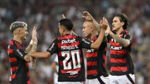 Flamengo é dominante e crava classificação com reservas em ritmo de treino no Maracanã