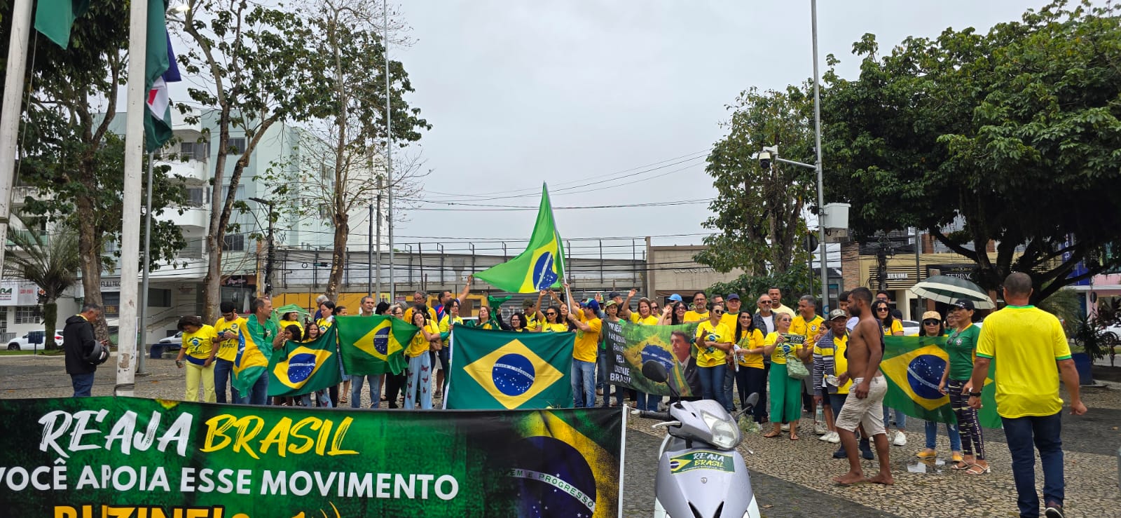 “Reaja Brasil” em Eunápolis expõe fragilidade da direita local