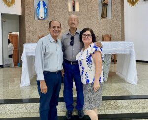 Osvaldo dos Correios celebra aniversário do pai com missa especial em Teixeira de Freitas