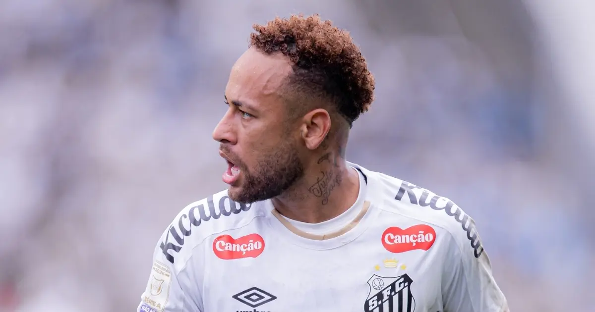 Neymar tem pequena lesão detectada e pode ter preparação especial na Seleção Brasileira