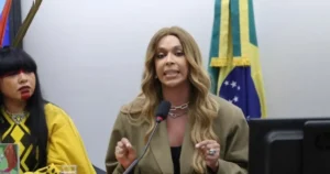 Conselho de Ética aperta o cerco contra Erika Hilton